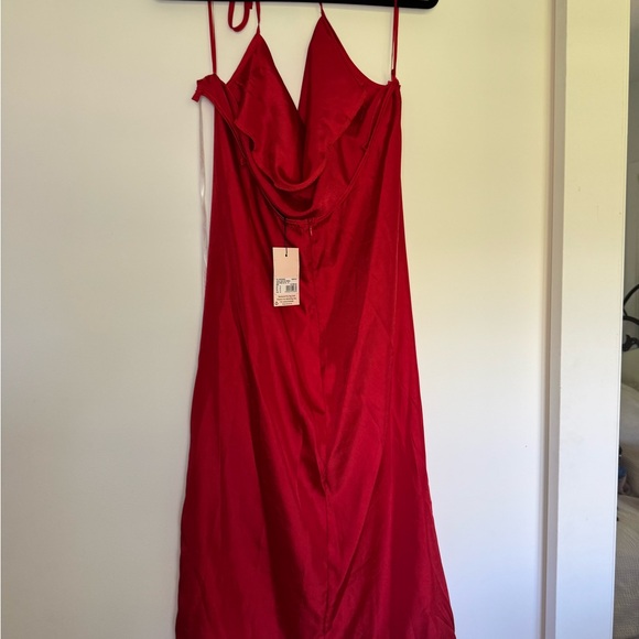 Elegant Vibrant Red Slip Dress - Picture 2 of 8